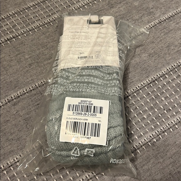 Athleta Cloud Scrunch Sock Color: Vera (Pale Sage Green) Size M/L NEW - Picture 6 of 8